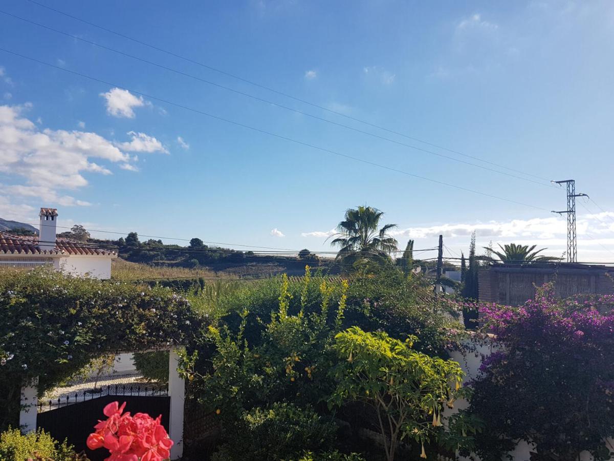 Bonita Villa En Nerja Casa Palomas Екстер'єр фото