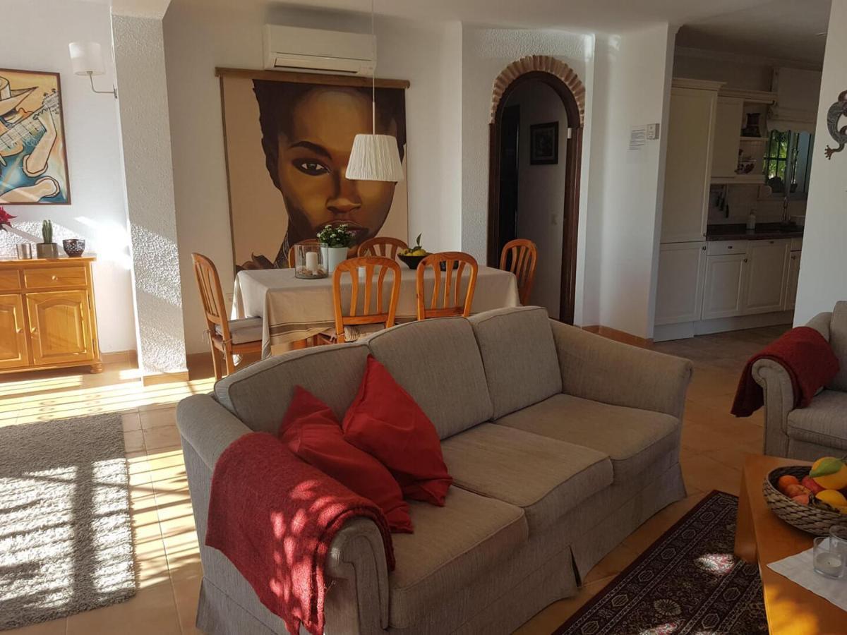 Bonita Villa En Nerja Casa Palomas Екстер'єр фото